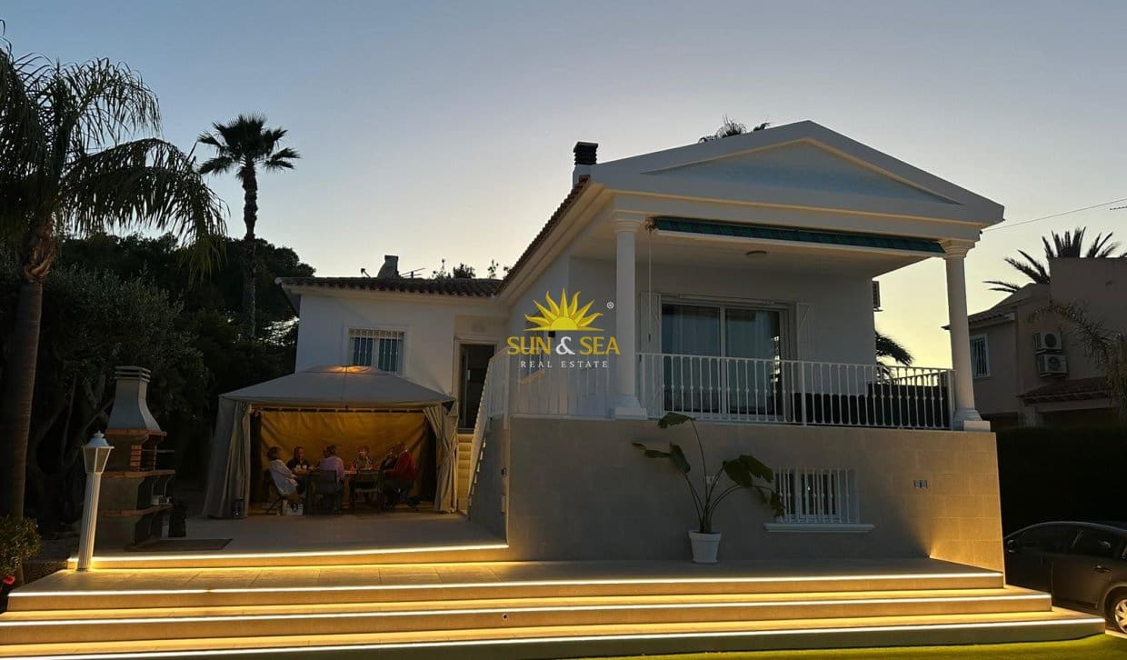 4 camera da letto Villa da affittare in Calpe / Calp con piscina garage - 3.500 € (Rif: 9850515)