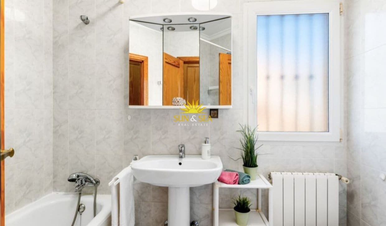 4 camera da letto Villa da affittare in Calpe / Calp con piscina garage - 3.500 € (Rif: 9850515)