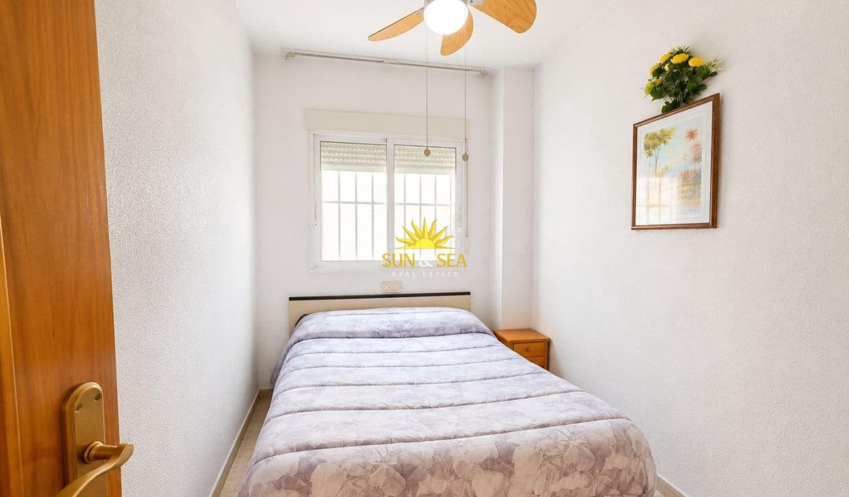 2 sovrum Lägenhet till salu i Guardamar del Segura - 136 000 € (Ref: 9850516)