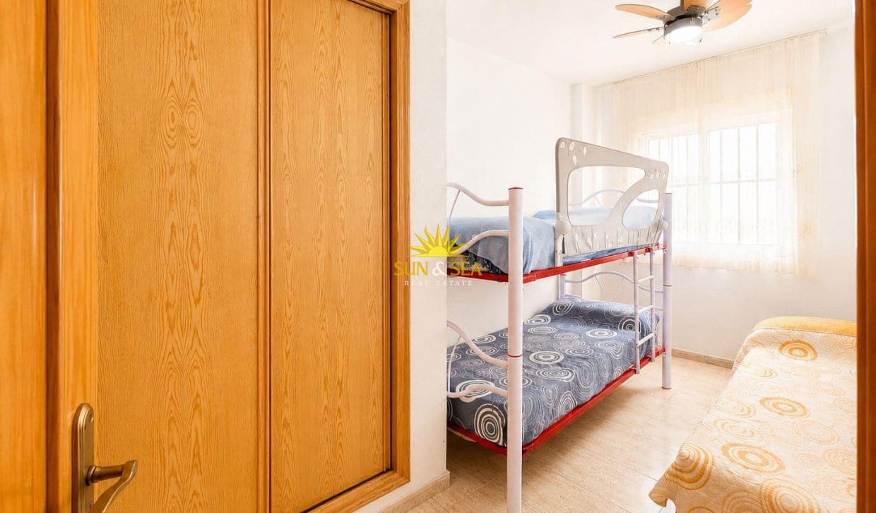 2 sovrum Lägenhet till salu i Guardamar del Segura - 136 000 € (Ref: 9850516)
