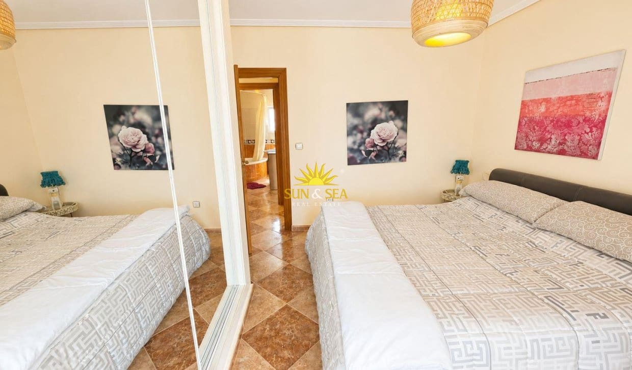 3 slaapkamer Huis te koop in Torrevieja met zwembad garage - € 259.000 (Ref: 9850517)