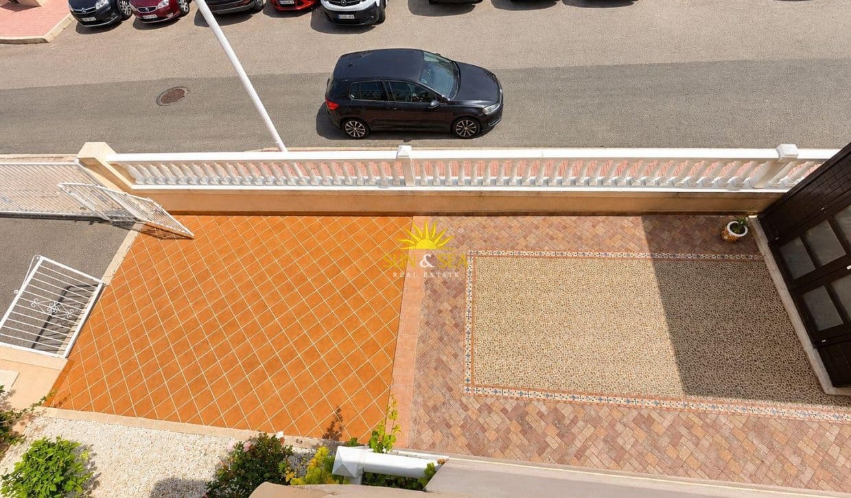 3 slaapkamer Huis te koop in Torrevieja met zwembad garage - € 259.000 (Ref: 9850517)