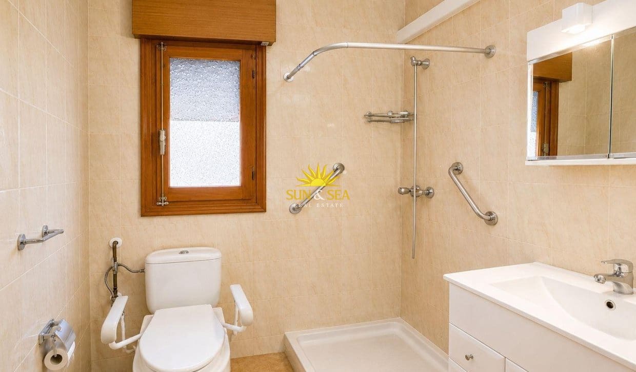 Casa de 1 habitación en Ciudad Quesada en venta con piscina - 89.900 € (Ref: 9850518)