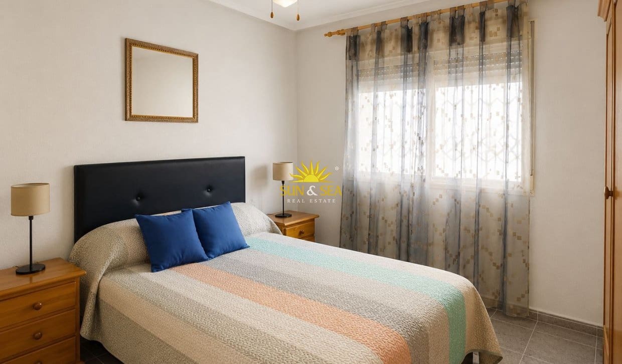 3 bedroom Apartment for rent in Torrevieja with pool garage - € 800 (Ref: 9852127)
