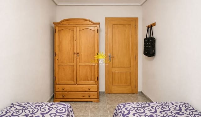 3 makuuhuone Huoneisto vuokrattavana paikassa Playa de los Locos, Torrevieja mukana uima-altaan 
autotalli - 800 € (Ref: 9852127)