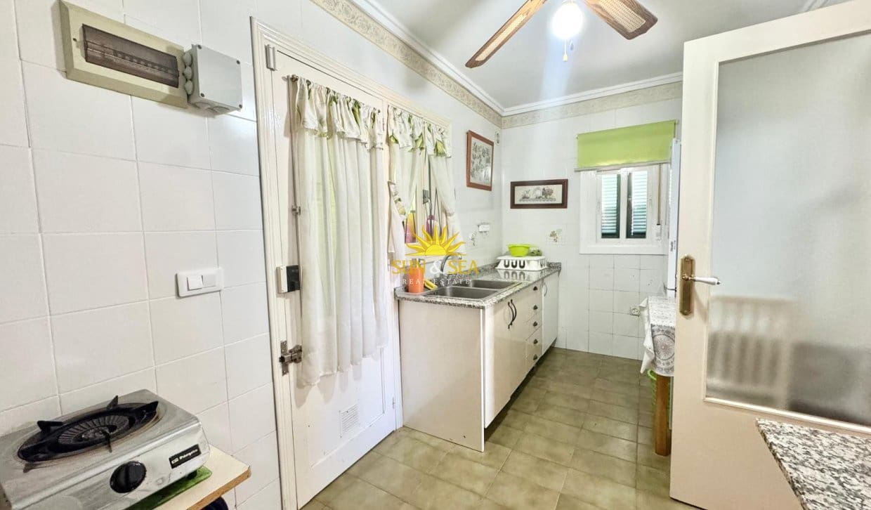 3 bedroom Villa for rent in Guardamar del Segura with garage - € 1,000 (Ref: 9854423)