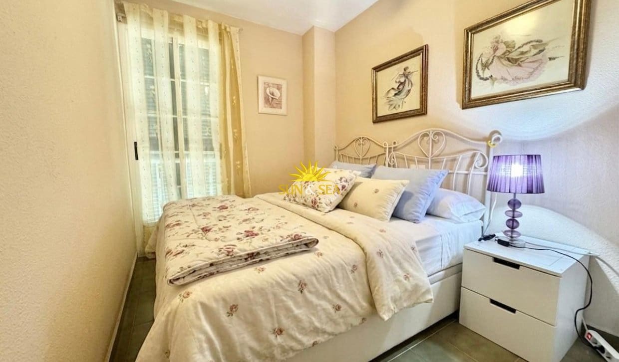 3 bedroom Villa for rent in Guardamar del Segura with garage - € 1,000 (Ref: 9854423)