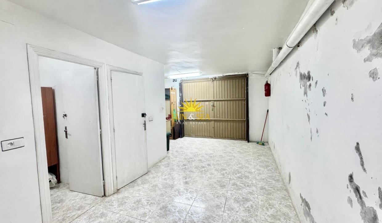 3 bedroom Villa for rent in Guardamar del Segura with garage - € 1,000 (Ref: 9854423)