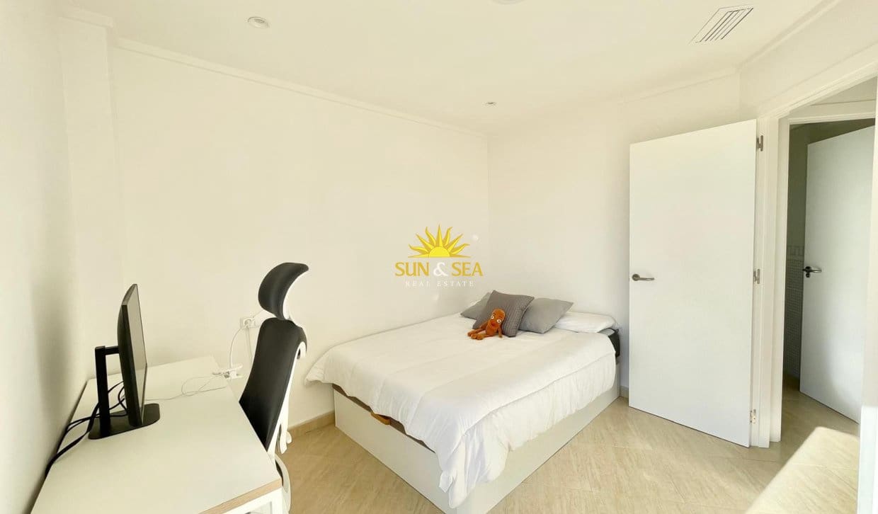 2 makuuhuone Huoneisto vuokrattavana paikassa Puerto de Mazarron mukana uima-altaan 
autotalli - 900 € (Ref: 9854426)