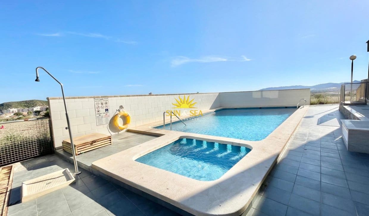 2 makuuhuone Huoneisto vuokrattavana paikassa Puerto de Mazarron mukana uima-altaan 
autotalli - 900 € (Ref: 9854426)