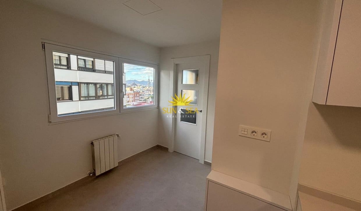 4 soverom Leilighet til leie i Murcia by med garasje - € 1 790 (Ref: 9854427)