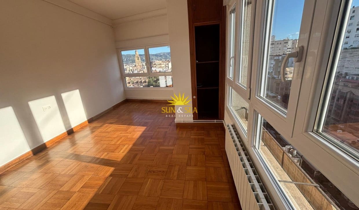 4 soverom Leilighet til leie i Murcia by med garasje - € 1 790 (Ref: 9854427)