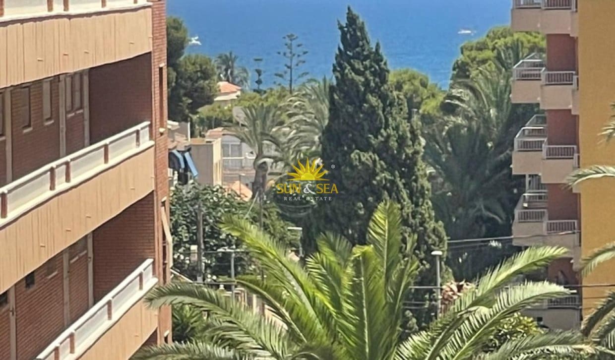 2 quarto Apartamento para arrendar em Punta Prima com piscina garagem - 900 € (Ref: 9854518)