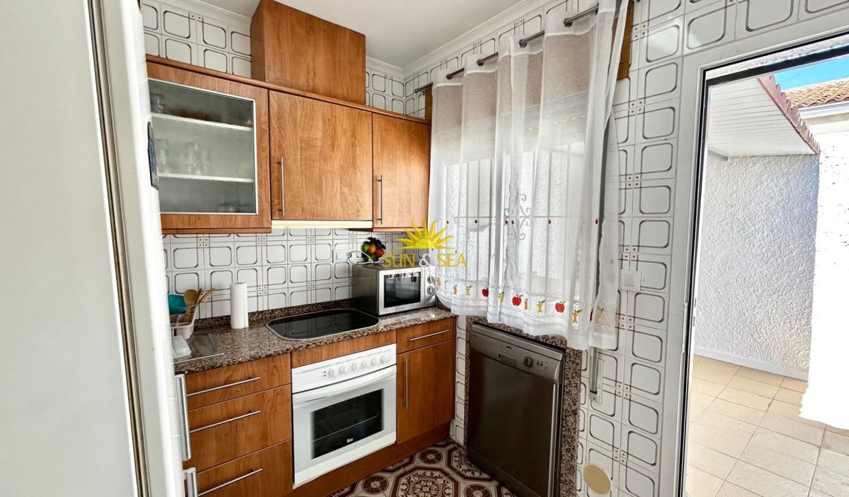 2 quarto Casa em Banda para arrendar em Santiago de la Ribera - 700 € (Ref: 9858687)
