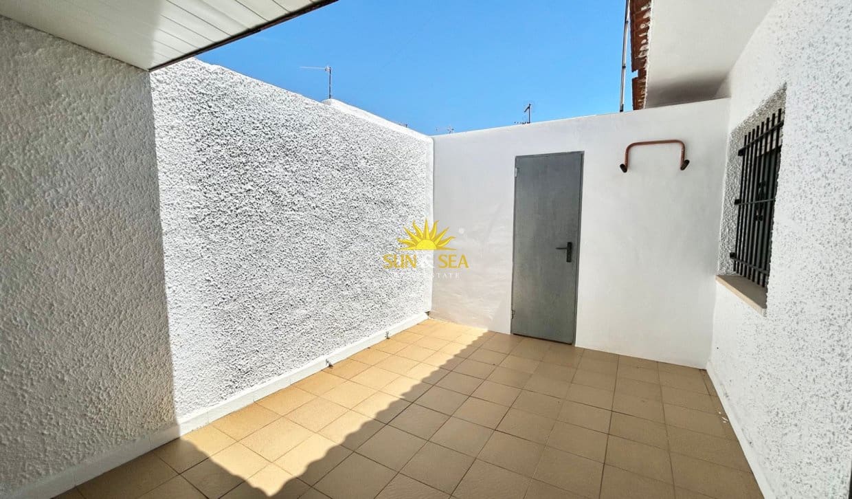 2 quarto Casa em Banda para arrendar em Santiago de la Ribera - 700 € (Ref: 9858687)