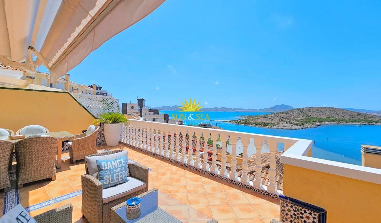 6 soveværelse Villa til leje i La Manga del Mar Menor med swimmingpool garage - € 2.900 (Ref: 9858690)