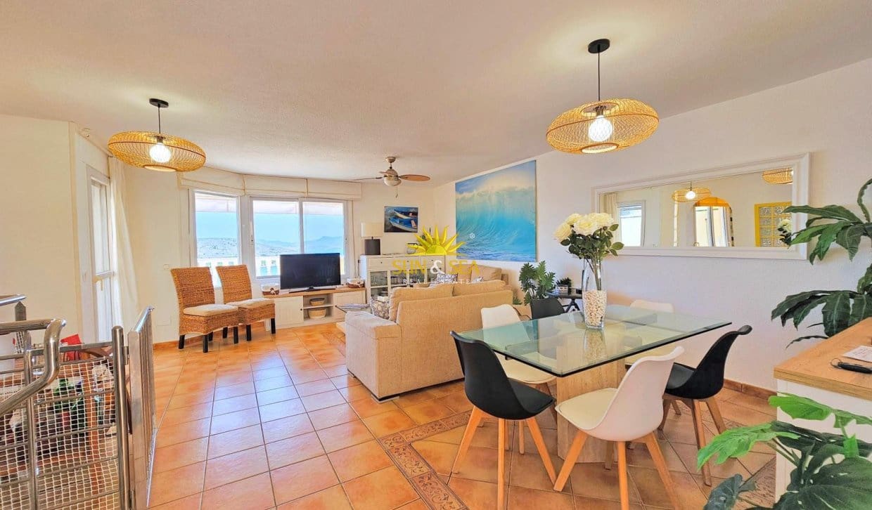 6 soveværelse Villa til leje i La Manga del Mar Menor med swimmingpool garage - € 2.900 (Ref: 9858690)