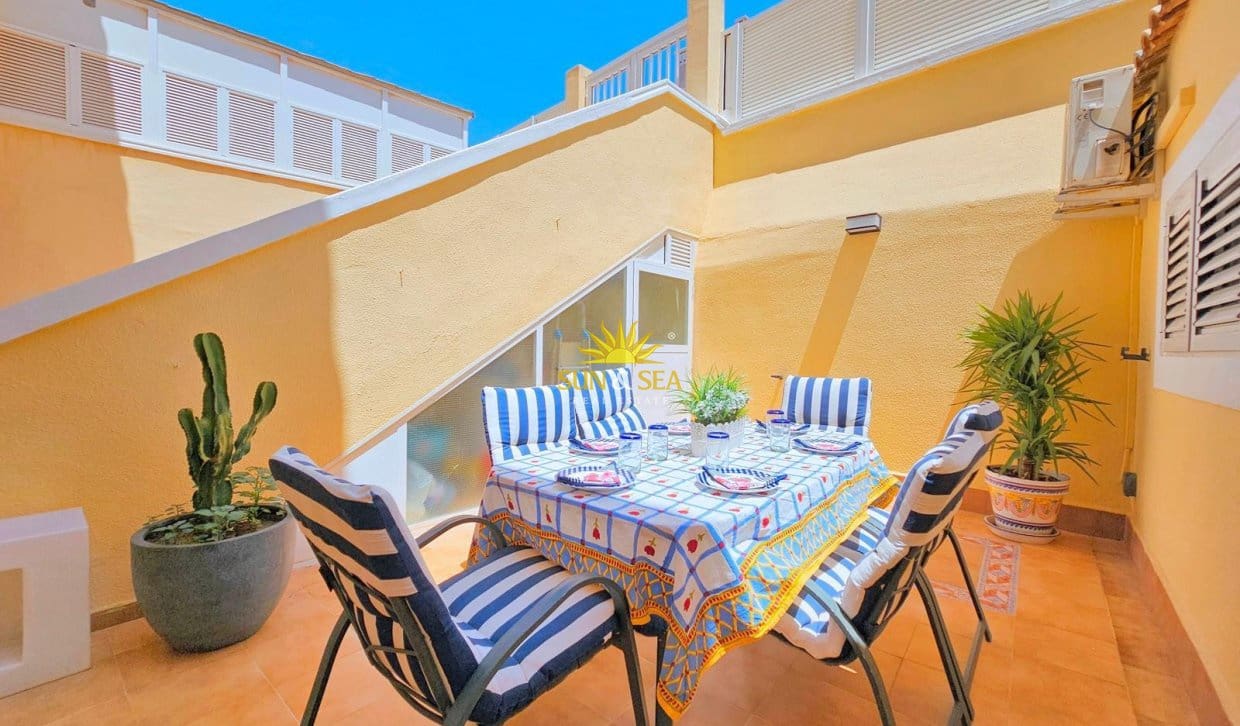 6 soveværelse Villa til leje i La Manga del Mar Menor med swimmingpool garage - € 2.900 (Ref: 9858690)