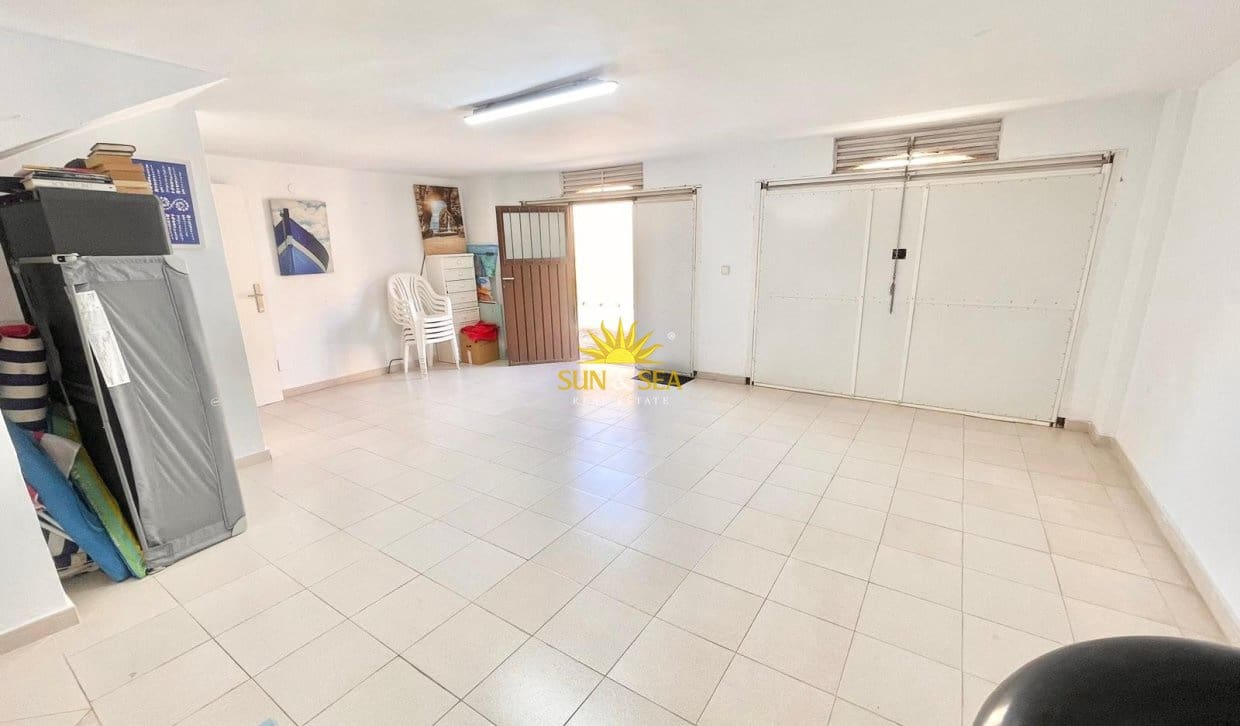 6 bedroom Villa for rent in La Manga del Mar Menor with pool garage - € 2,700 (Ref: 9858690)