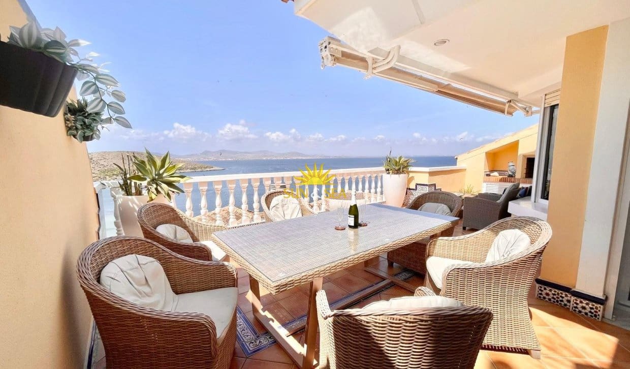 6 bedroom Villa for rent in La Manga del Mar Menor with pool garage - € 2,700 (Ref: 9858690)