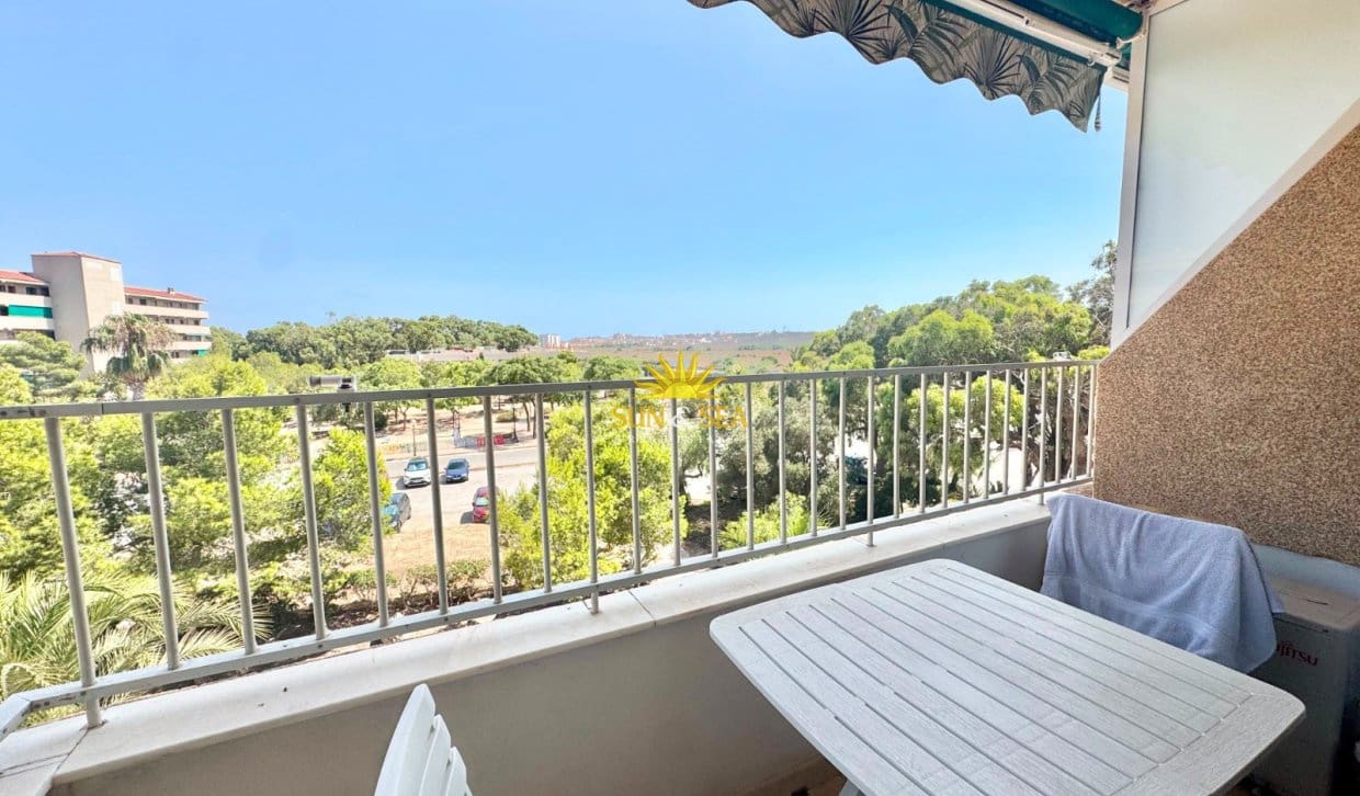 1 quarto Apartamento para arrendar em Guardamar del Segura - 700 € (Ref: 9860831)
