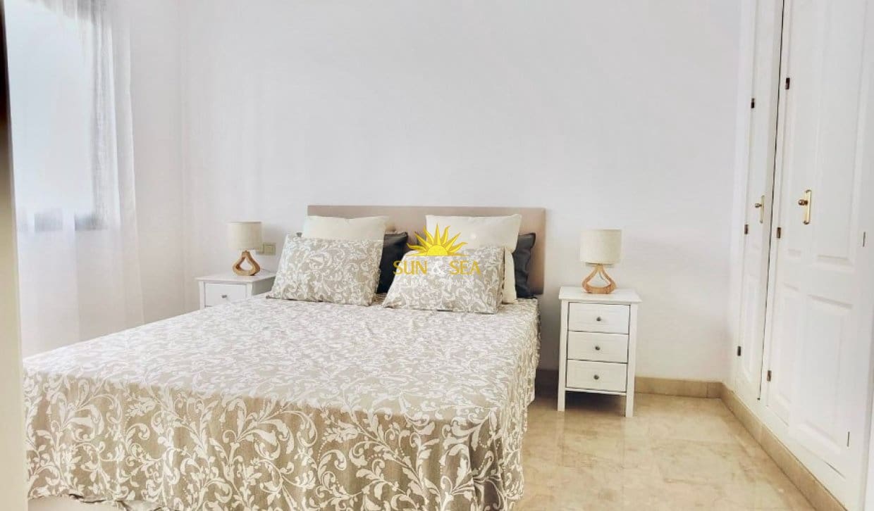 2 quarto Penthouse para arrendar em San Javier com piscina garagem - 1 150 € (Ref: 9861006)