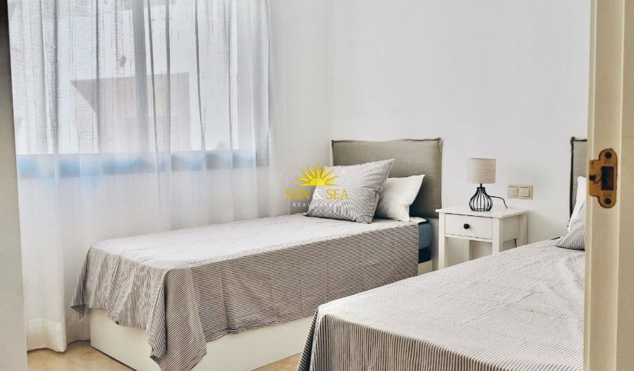 2 sovrum Lägenhet att hyra i San Javier med pool garage - 850 € (Ref: 9861007)