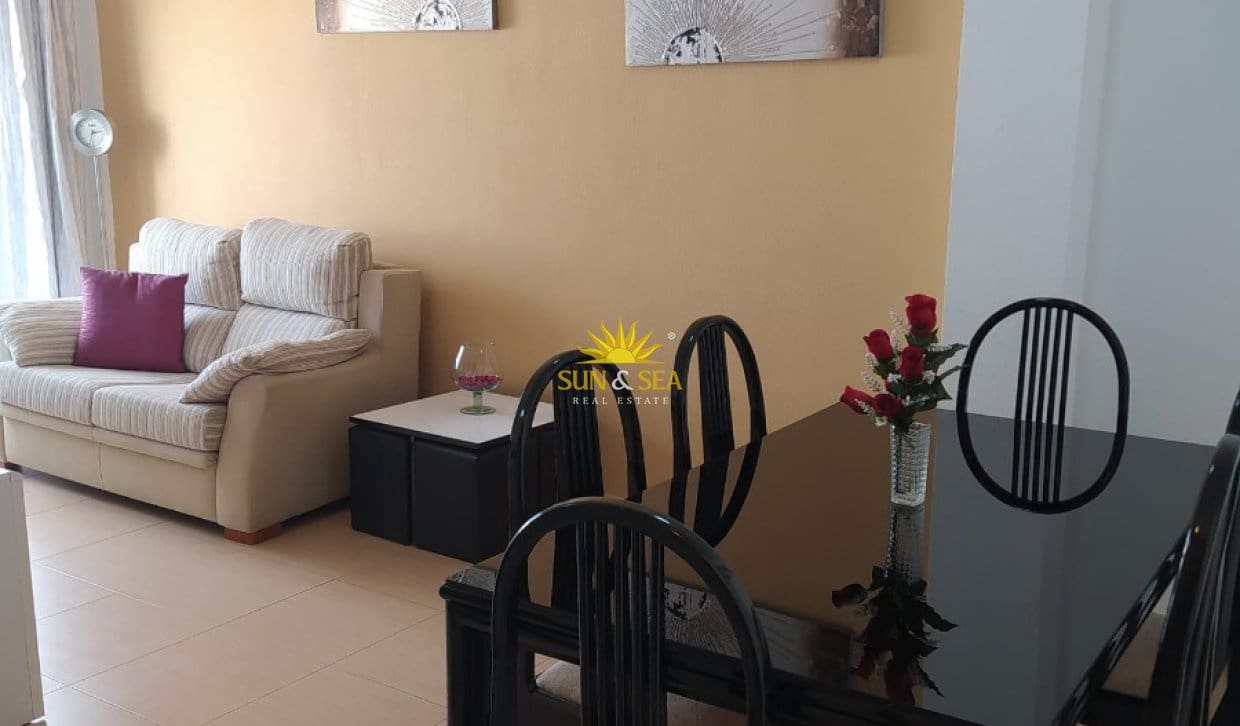 2 bedroom Apartment for rent in Torrevieja - € 850 (Ref: 9861107)
