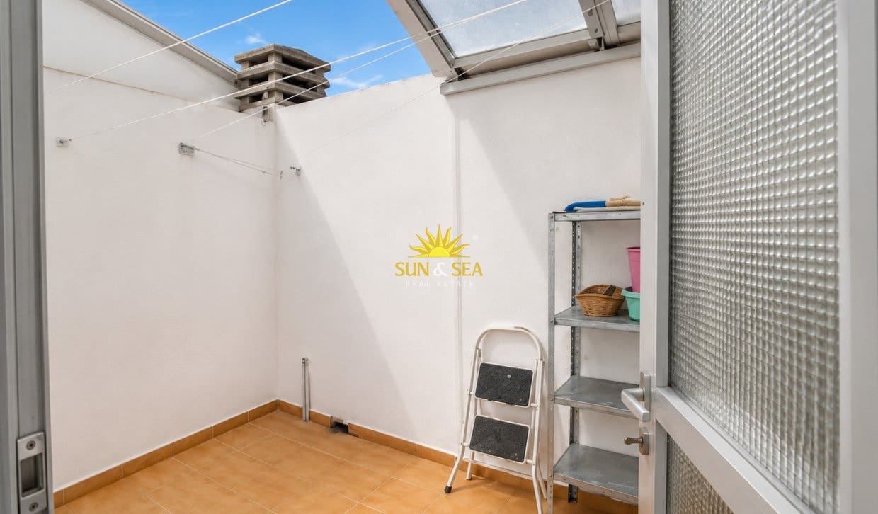 2 slaapkamer Appartement te koop in Torrevieja - € 160.000 (Ref: 9861108)