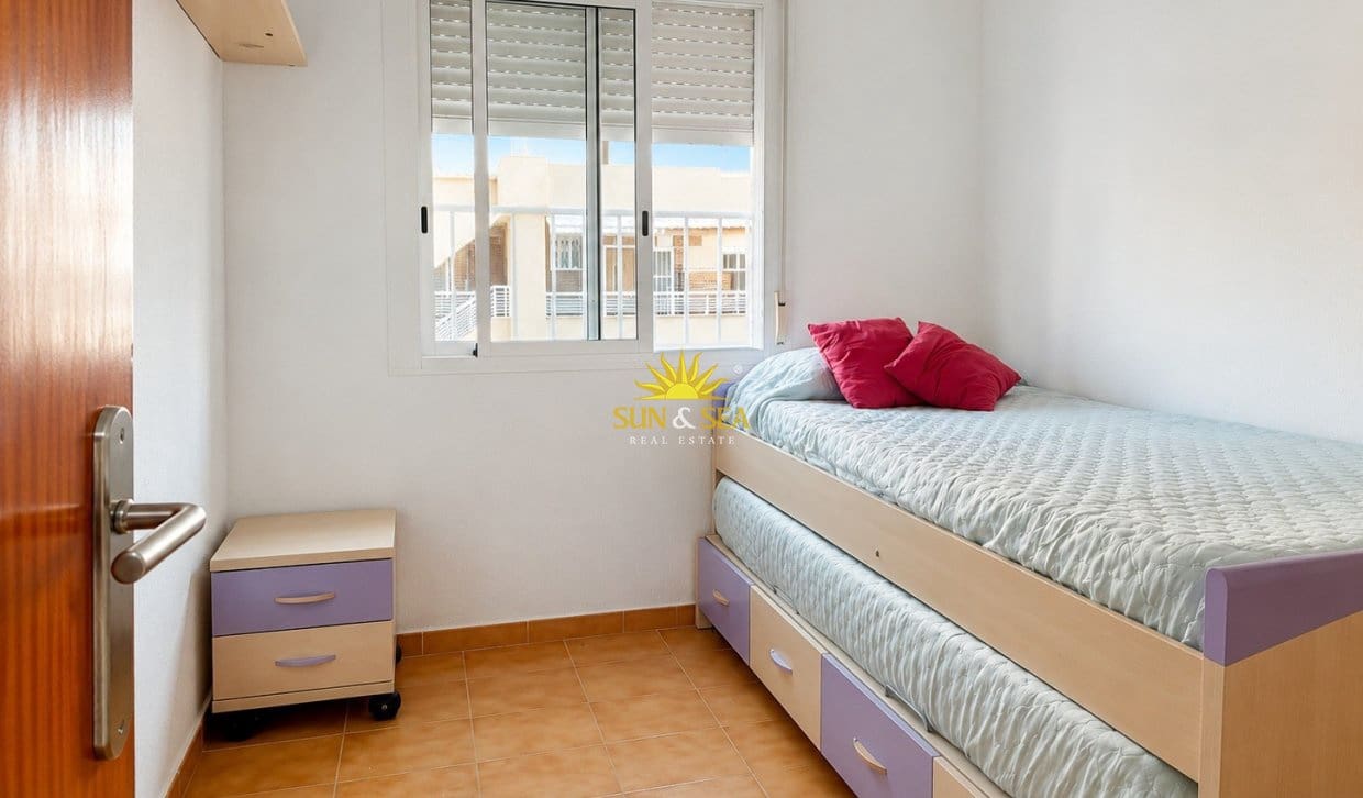 2 slaapkamer Appartement te koop in Torrevieja - € 160.000 (Ref: 9861108)