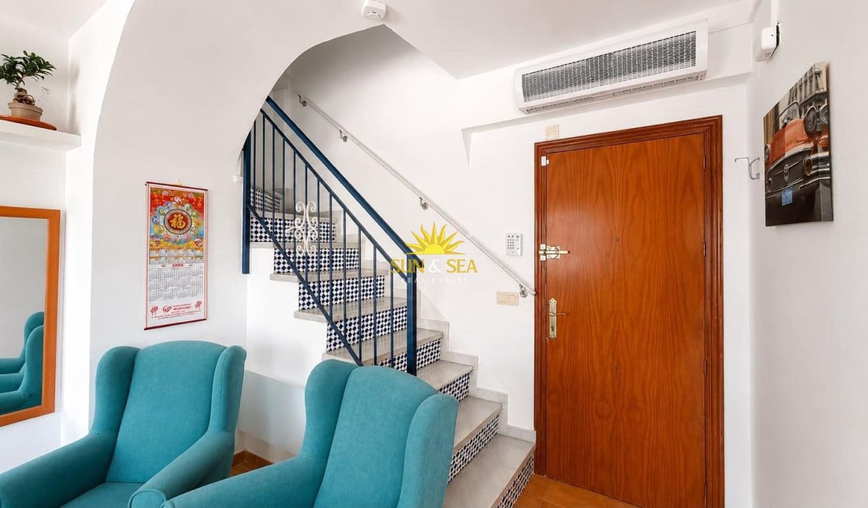 2 bedroom Apartment for sale in Torrevieja - € 160,000 (Ref: 9861108)