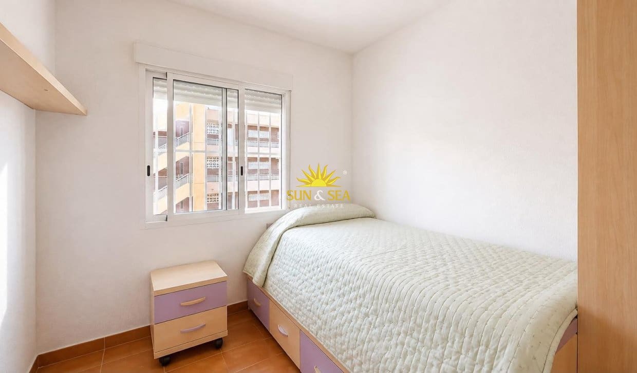 2 bedroom Apartment for sale in Torrevieja - € 160,000 (Ref: 9861108)