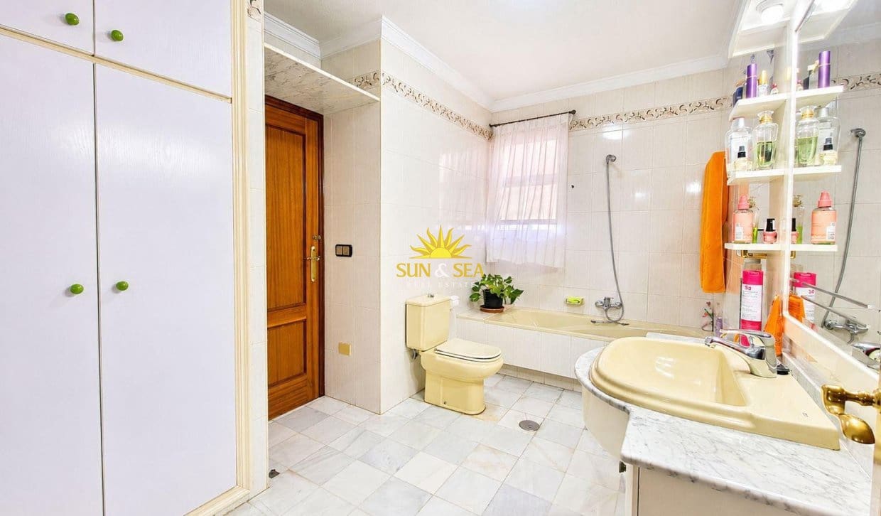 3 soveværelse Villa til salg i Beniel med garage - € 280.000 (Ref: 9861109)