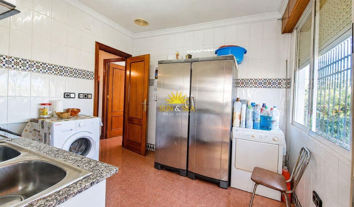 3 soveværelse Villa til salg i Beniel med garage - € 280.000 (Ref: 9861109)