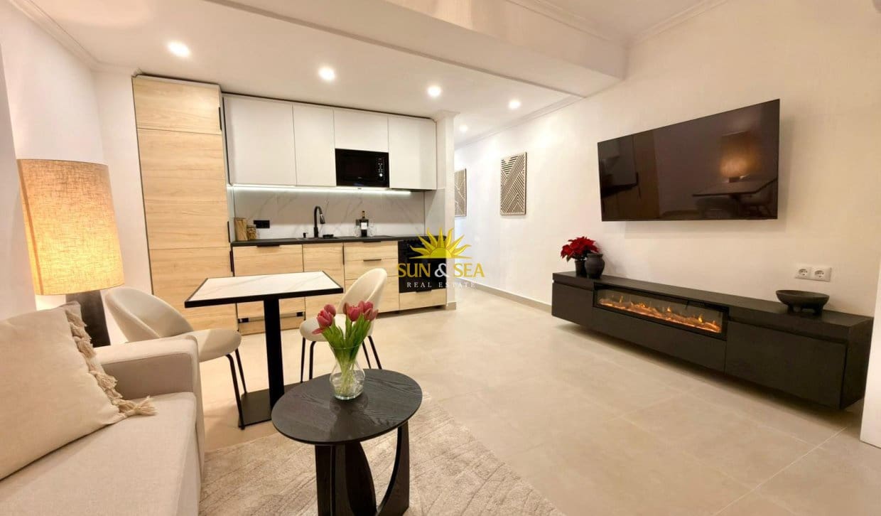 1 slaapkamer Appartement te koop in Torrevieja - € 135.000 (Ref: 9861351)