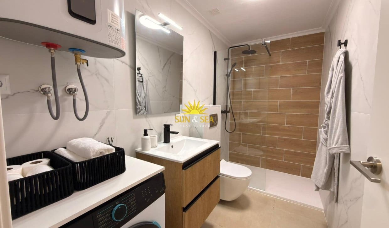 1 slaapkamer Appartement te koop in Torrevieja - € 135.000 (Ref: 9861351)