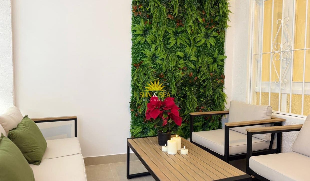 1 slaapkamer Appartement te koop in Torrevieja - € 135.000 (Ref: 9861351)