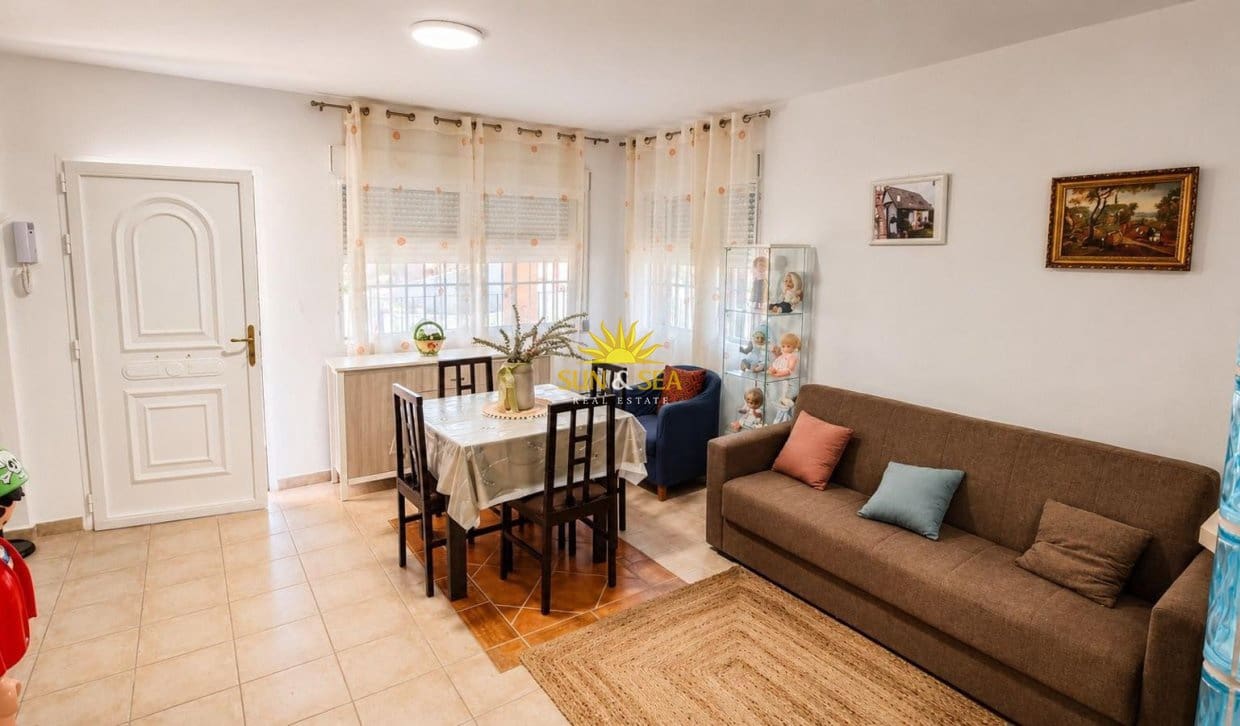 3 soveværelse Villa til salg i Pinar de Campoverde med garage - € 345.000 (Ref: 9866086)
