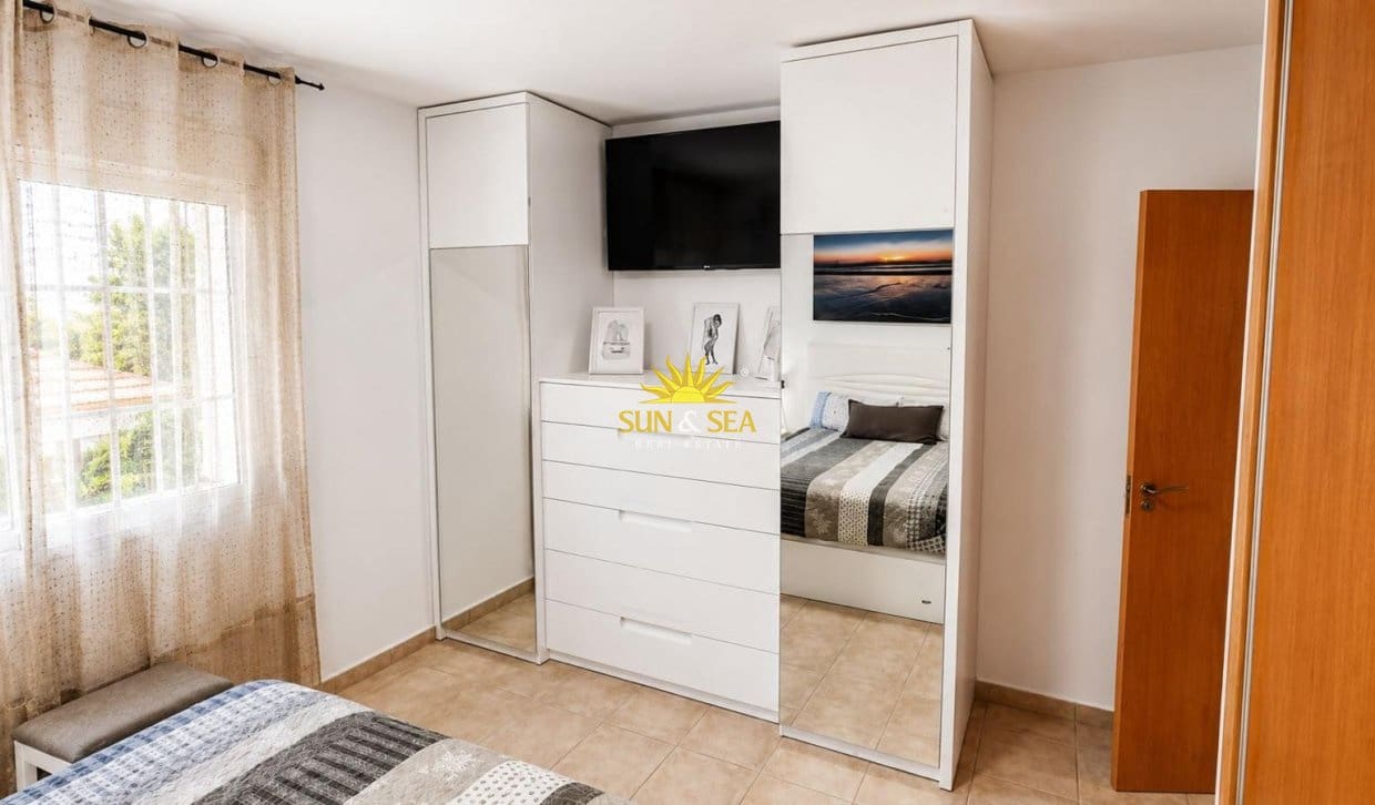 3 soveværelse Villa til salg i Pinar de Campoverde med garage - € 345.000 (Ref: 9866086)