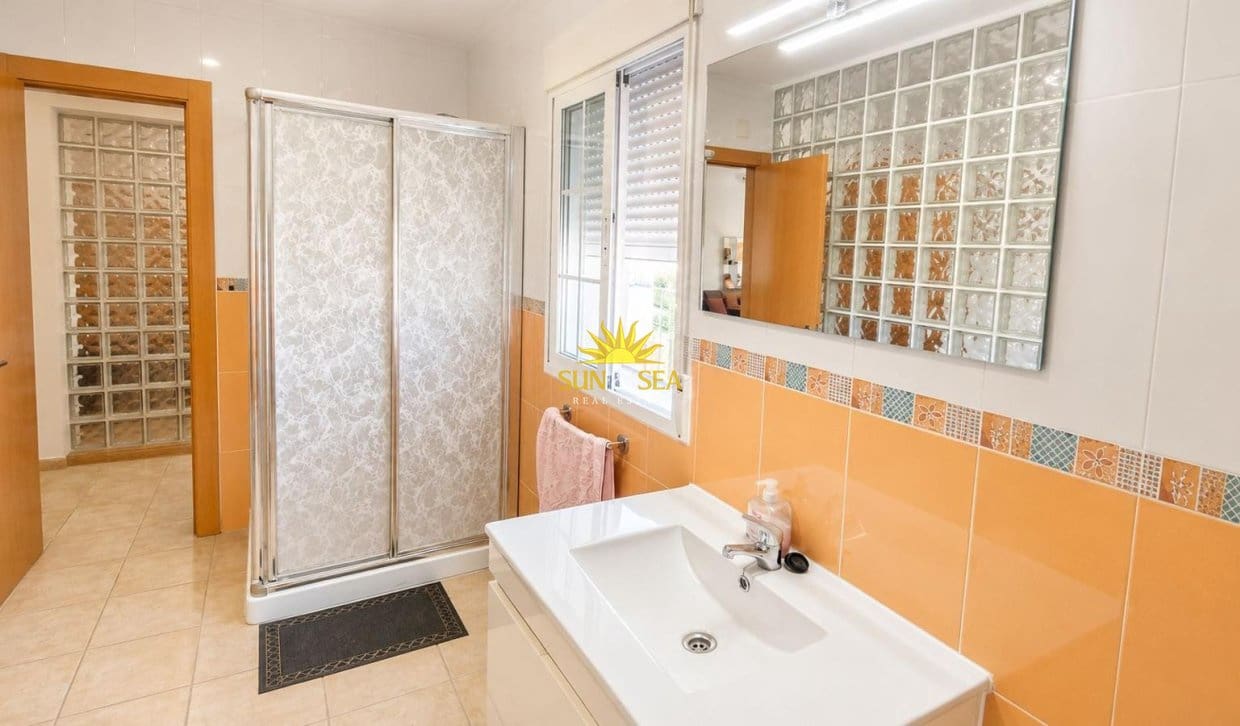 3 soveværelse Villa til salg i Pinar de Campoverde med garage - € 345.000 (Ref: 9866086)