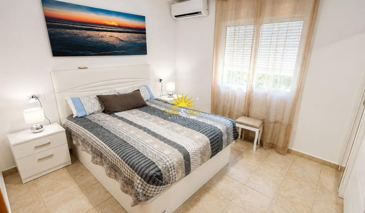 3 soveværelse Villa til salg i Pinar de Campoverde med garage - € 345.000 (Ref: 9866086)