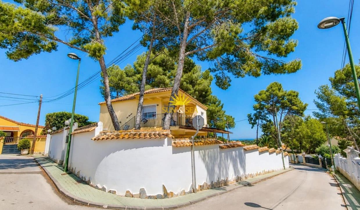 3 soveværelse Villa til salg i Pinar de Campoverde med garage - € 345.000 (Ref: 9866086)