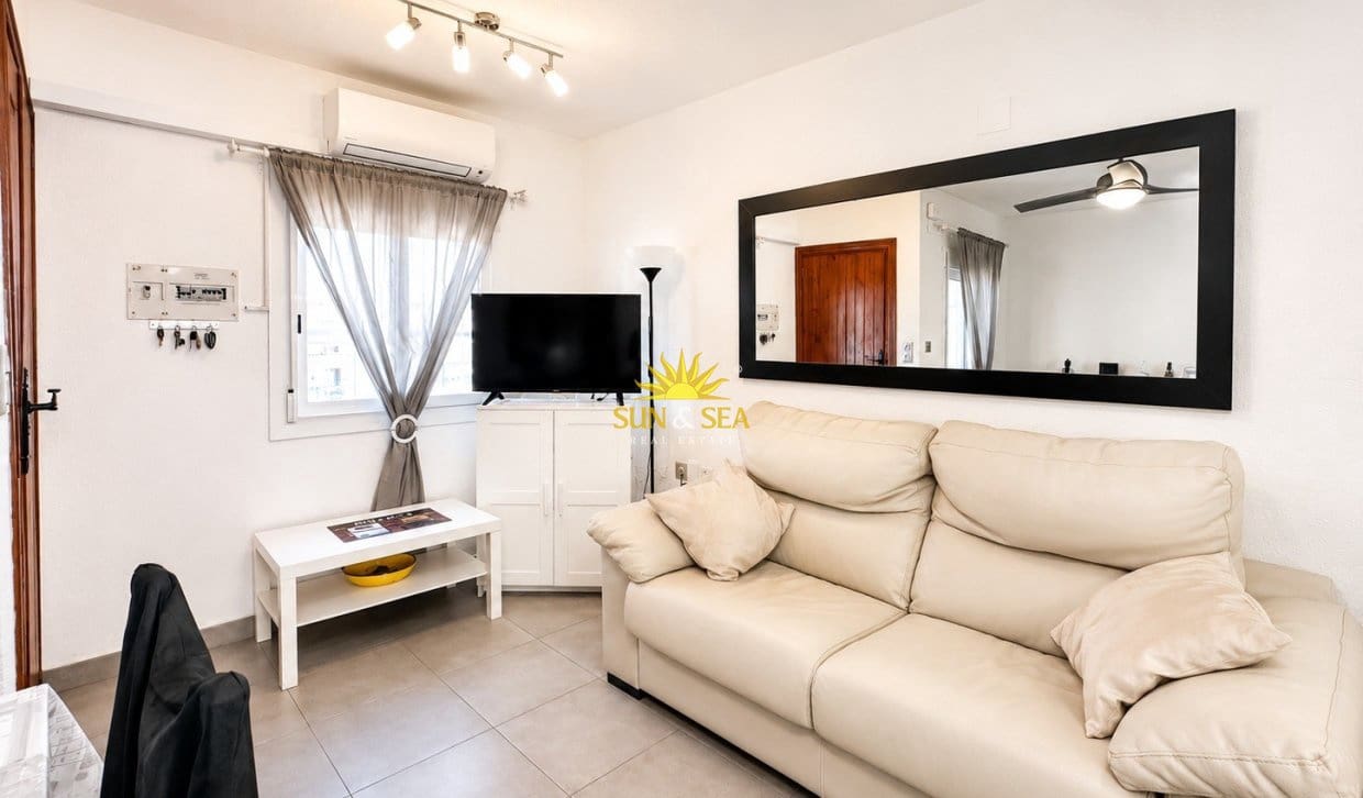1 sovrum Hus till salu i San Miguel de Salinas med pool - 120 000 € (Ref: 9866157)