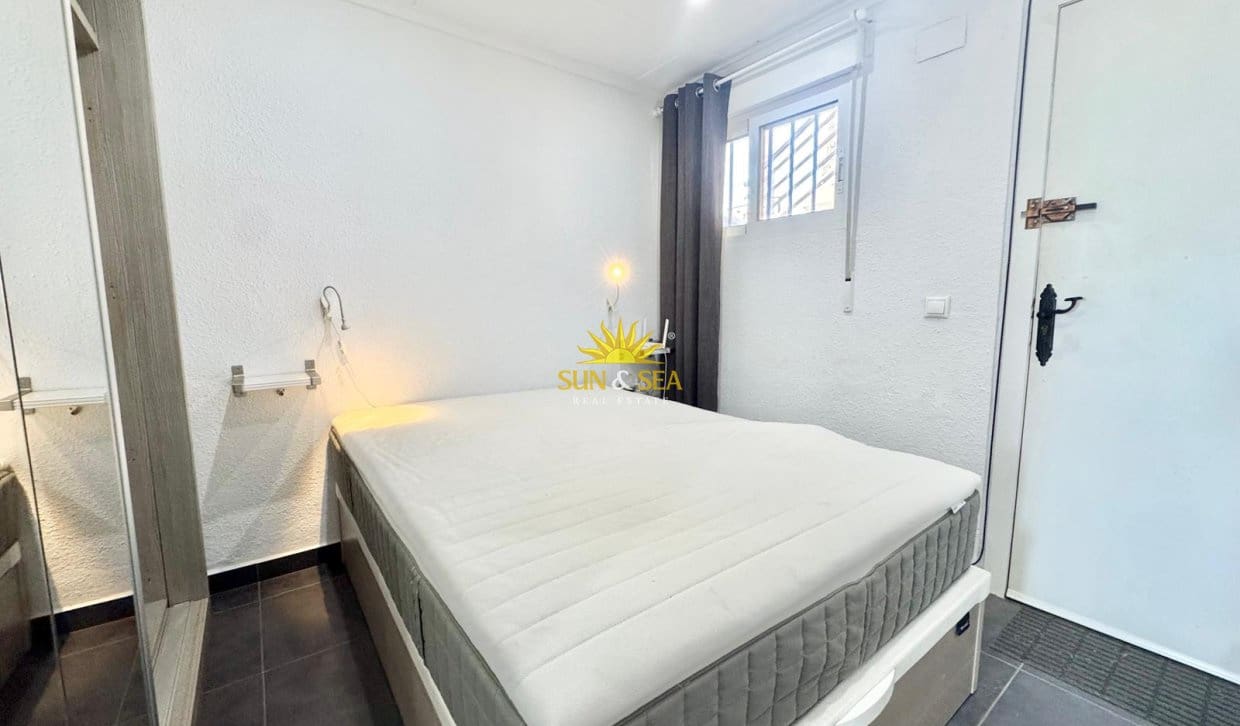 1 bedroom Studio for rent in Cabo Cervera with garage - € 900 (Ref: 9866299)