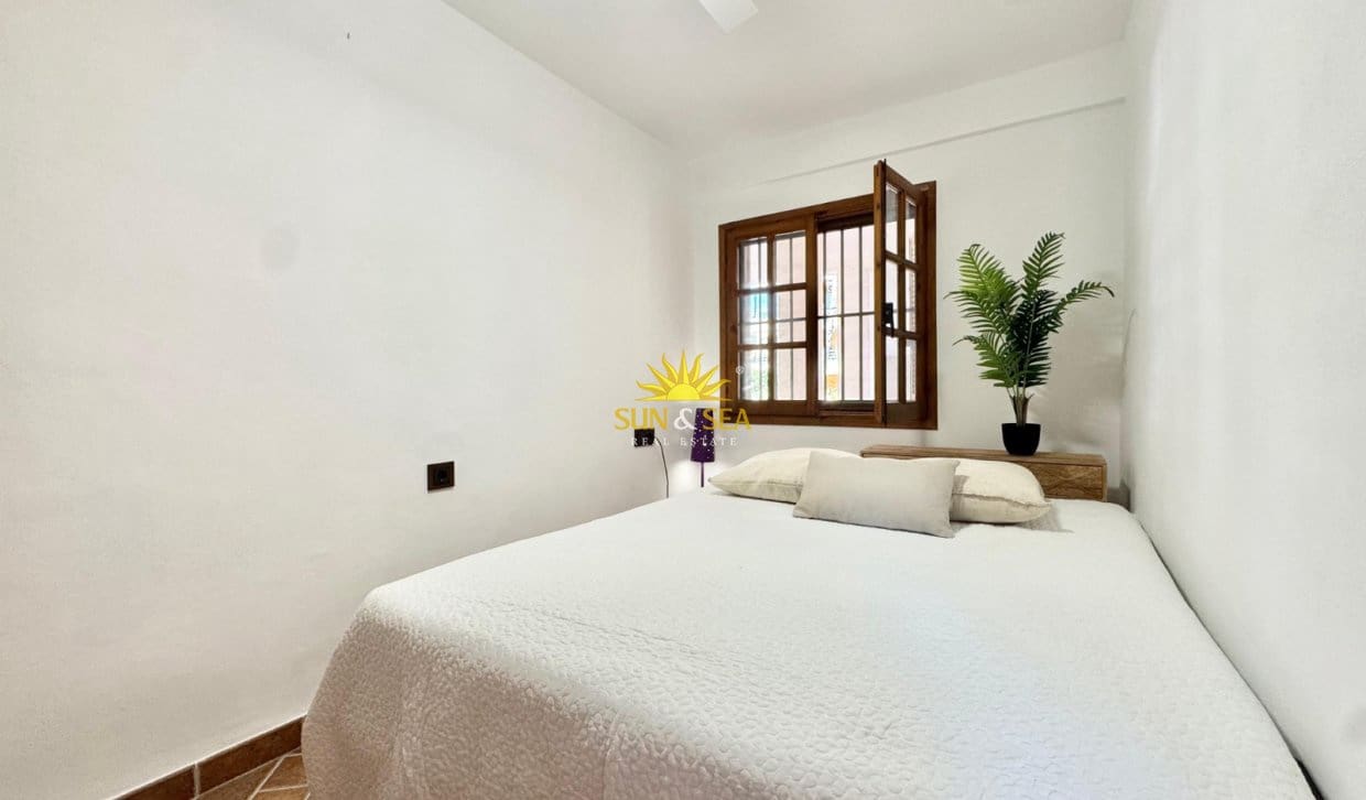 3 bedroom Apartment for rent in Guardamar del Segura - € 1,600 (Ref: 9866300)