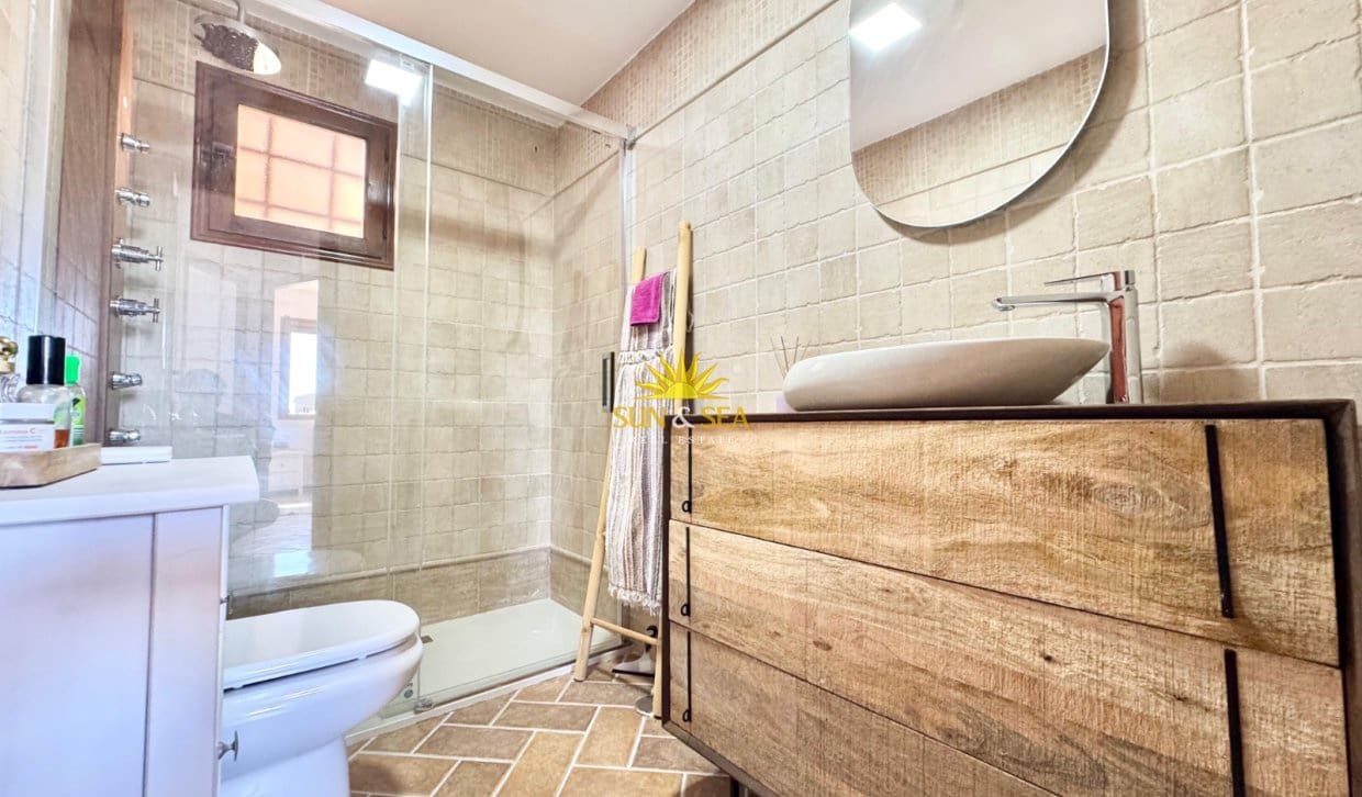 3 bedroom Apartment for rent in Guardamar del Segura - € 1,600 (Ref: 9866300)