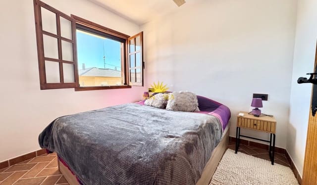 3 makuuhuone Huoneisto vuokrattavana paikassa Guardamar Playa, Guardamar del Segura - 1 600 € (Ref: 9866300)