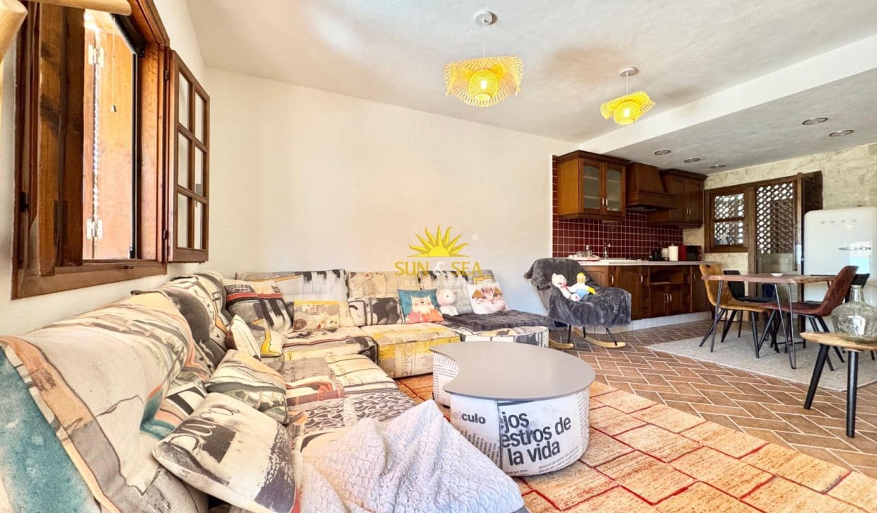 3 bedroom Apartment for rent in Guardamar del Segura - € 1,600 (Ref: 9866300)