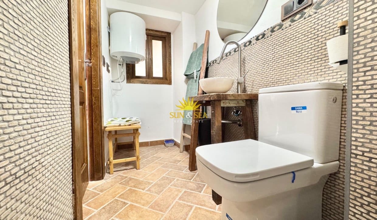 3 bedroom Apartment for rent in Guardamar del Segura - € 1,600 (Ref: 9866300)