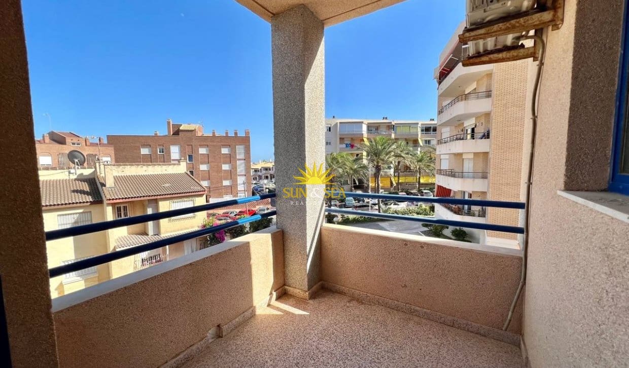 2 soverom Leilighet til salgs i Guardamar del Segura med garasje - € 170 000 (Ref: 9867320)